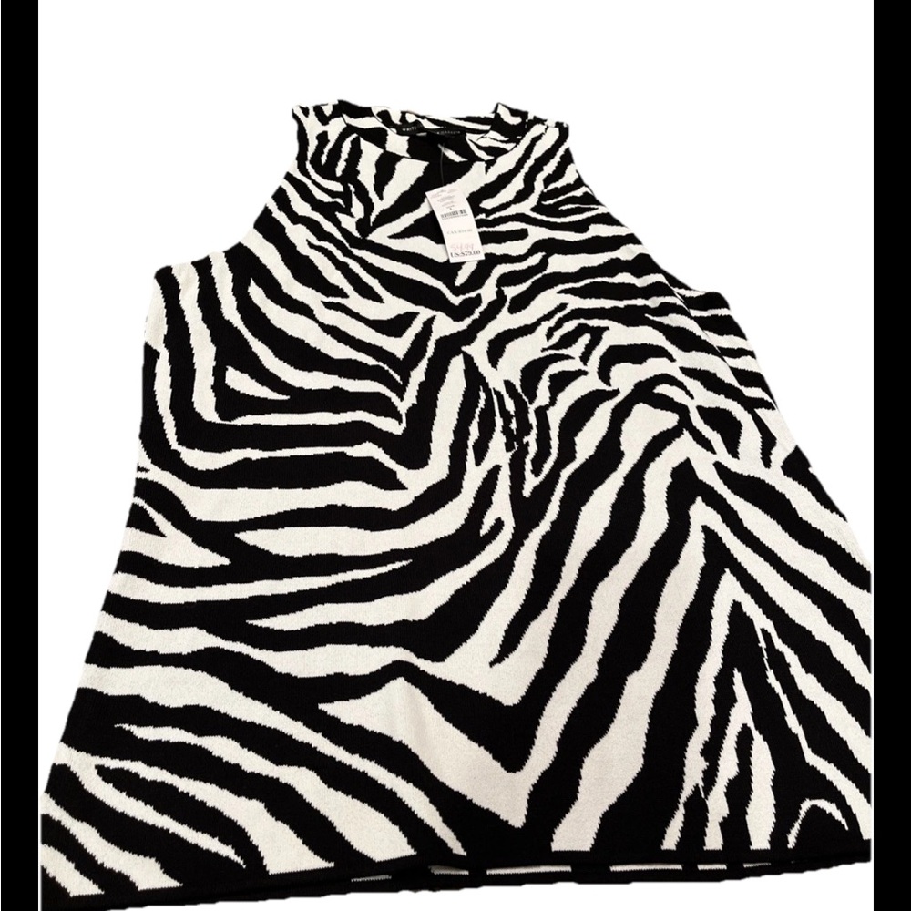 White House Black Market Fitted Black and White Halter Top Animal Print Sz Large